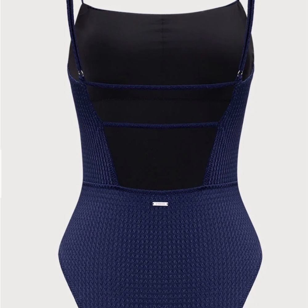 Elegant Navy Blue One-Piece Swimsuit - Picture 5 of 5